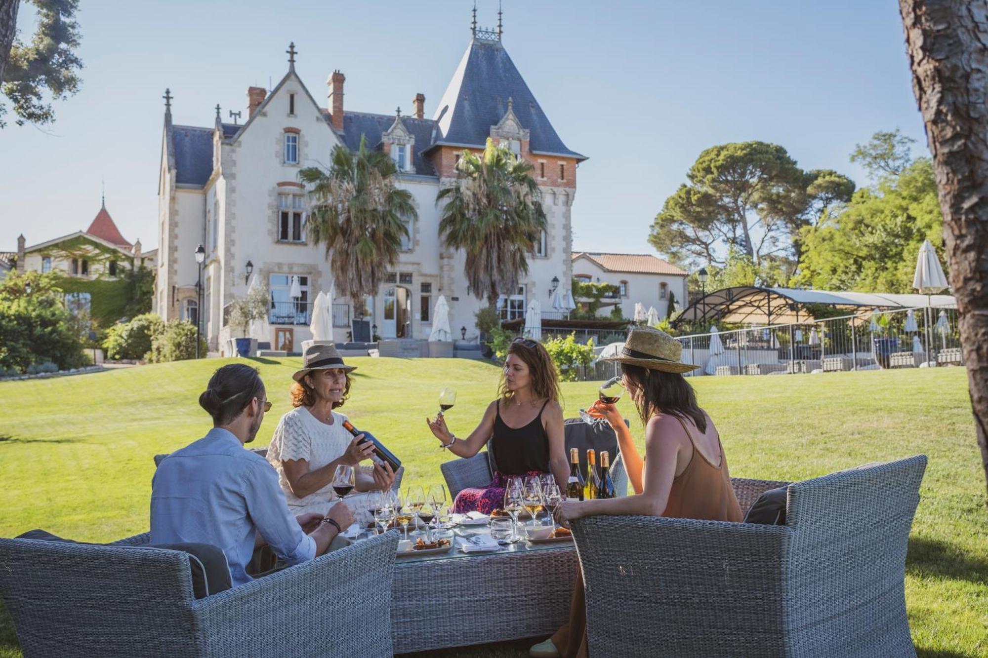 Château St Pierre de Serjac Puissalicon Exterior foto